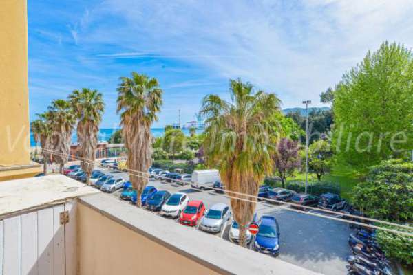 Foto Pentalocale in affitto a Savona