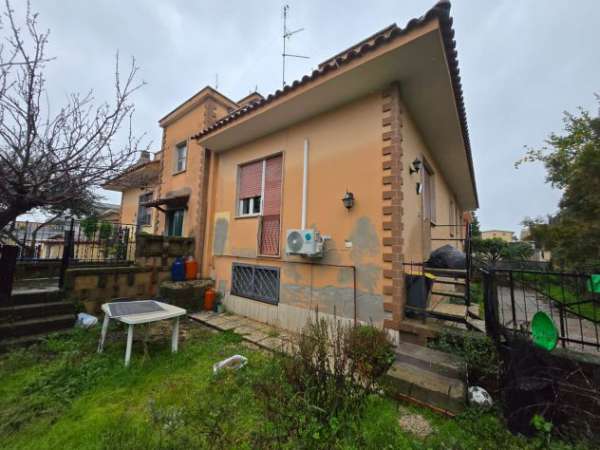 Foto PIANO TERRA CON GIARDINO MADONNETTA ZANDOMENEGHI