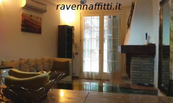Foto PIANO TERRA VIA DI ROMA 600