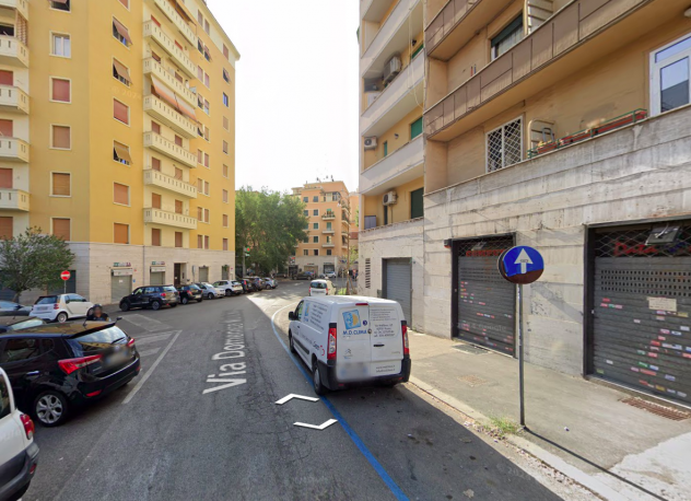 Foto PIAZZA BOLOGNA TRILOCALE CON BALCONE