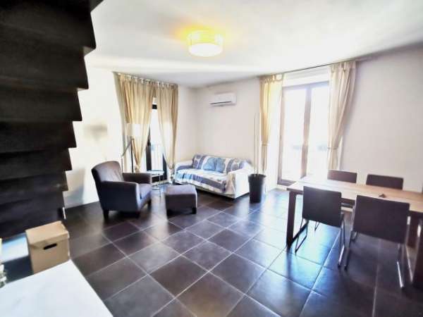 Foto Piazza Duca di Genova: 75 mq su due livelli