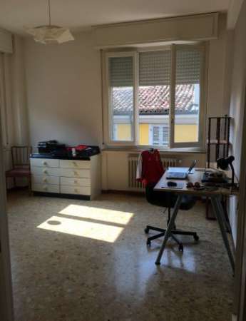 Foto Piazza Garibaldi singola con letto matr