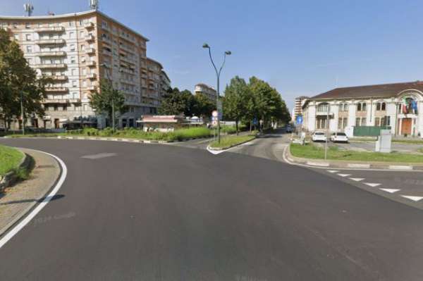 Foto PIAZZA RIVOLI BILOCALE RISTRUTTURATO CON POSTO AUTO