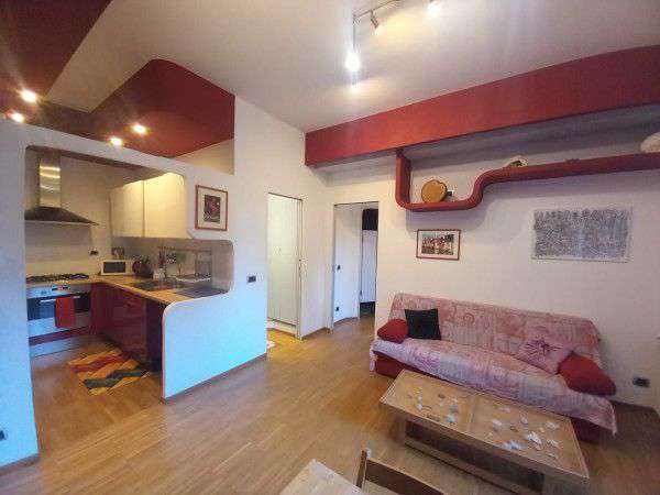 Foto PIGNETO TRILOCALE ARREDATO