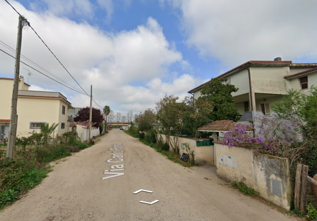Foto POMEZIA TRILOCALE CON BALCONE