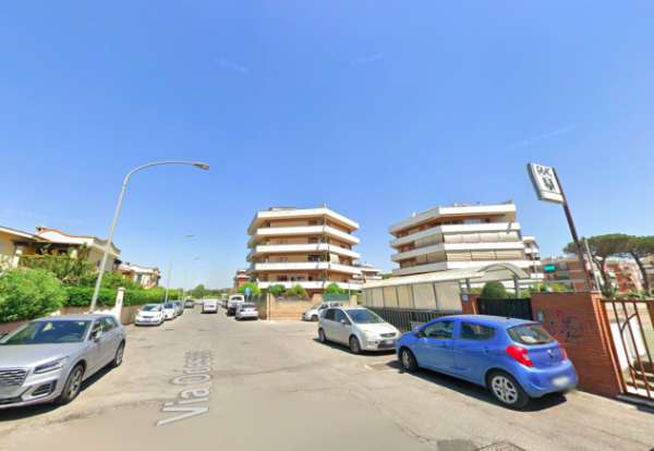 Foto POMEZIA TRILOCALE CON BALCONE