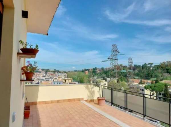 Foto PORTUENSE TRULLO TRILOCALE ARREDATO CON TERRAZZO PRIVATO.