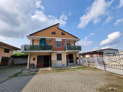 Foto Porzione di Casa in Affitto, 3 Locali, 80 mq, Montanaro