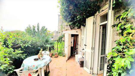 Foto Porzione di Casa in Affitto, pi di 6 Locali, 155 mq, Monte San