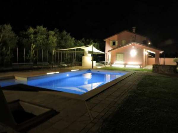 Foto Porzione di casa in affitto a Castelnuovo Magra