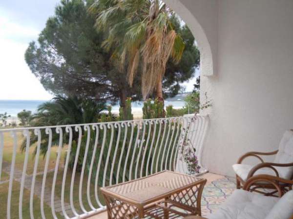 Foto Porzione di casa in affitto a Montepaone