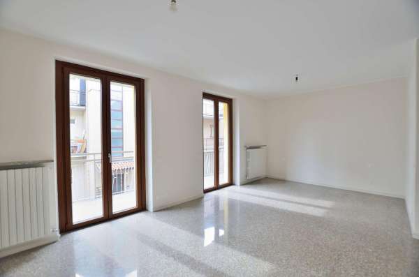 Foto Porzione di casa in affitto a Ponteranica