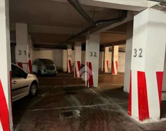 Foto Posto auto coperto in garage condominiale