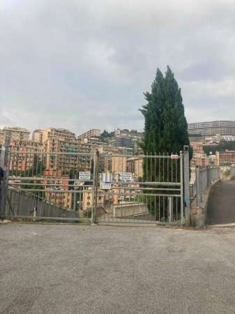 Foto Posto auto in affitto a Genova