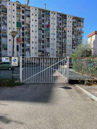 Foto Posto auto in piazza Cattaneo