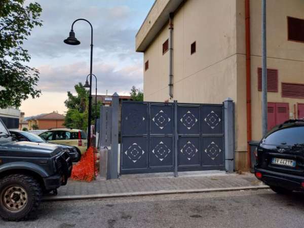 Foto POSTO AUTO SCOPERTO IN PIENO CENTRO.