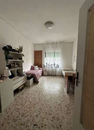 Foto POSTO LETTO IN CAMERA DOPPIA - 220�