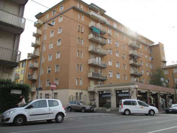 Foto posto letto in camera doppia - donna