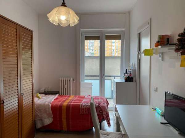 Foto Posto letto in Famagosta comodo per M2-400 euro
