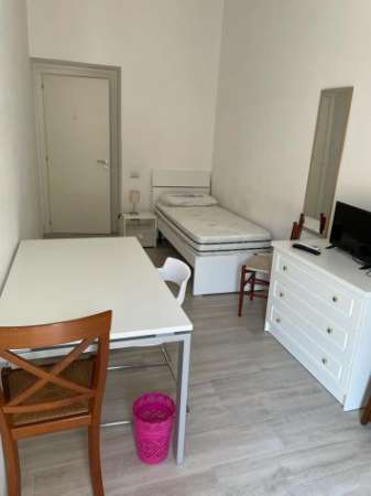 Foto Posto letto in stanza singola-Centro Storico Napoli