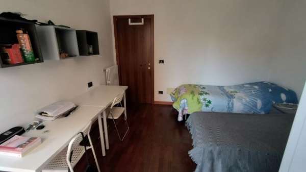 Foto Posto letto per ragazza in zona San Donato