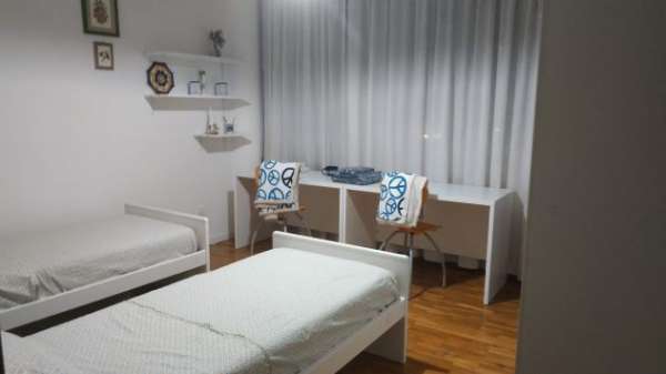 Foto Posto letto per studente in stanza doppia con terrazzo,5 minuti dalle facolt Tre