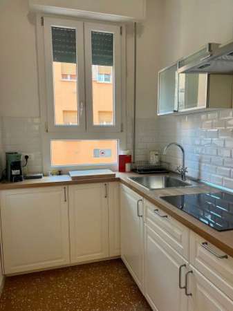 Foto POSTO LETTO PER UN UOMO - SAN DONATO