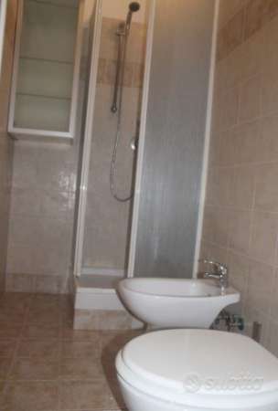 Foto PRENESTINA-COLLATINA MONOLOCALE ARREDATO CON POSTO AUTO