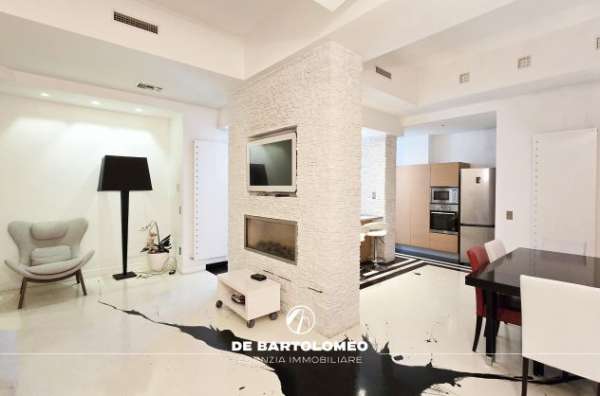 Foto Prestigioso appartamento arredato in Viale Virgilio