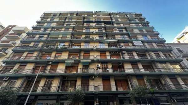 Foto Prestigioso Studio Professionale in Via Cesare Battisti � Posizione Unica