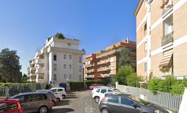 Foto PRIMAVALLE BILOCALE CON BALCONE