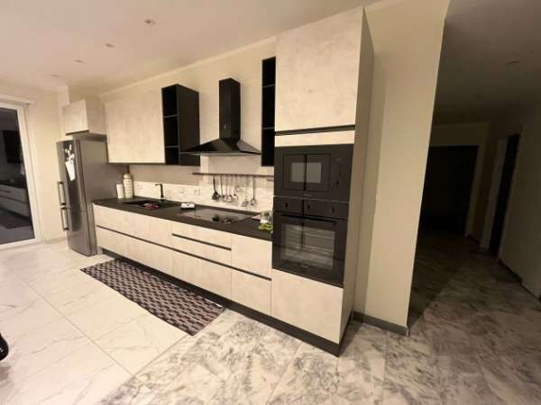 Foto Privato, AFFITTA, in elegante appartamento, N. 2 spaziose e luminose Camere