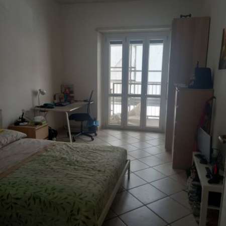 Foto Privato Affitta a Studente Camera Singola Vicino Economia-Via Arnaldo da Brescia