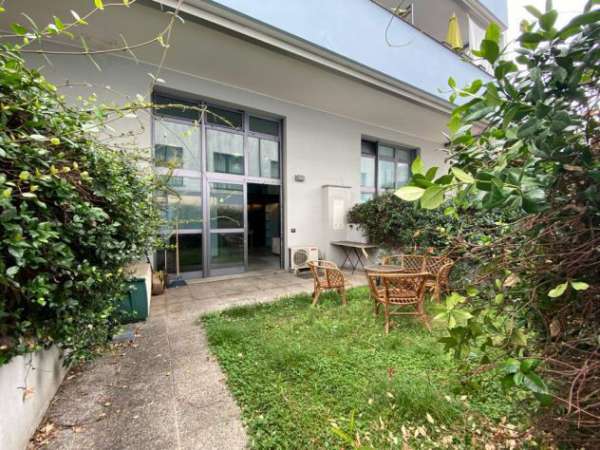 Foto Privato affitta loft nello storico quartiere di San Cristoforo.