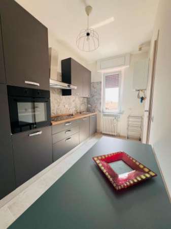 Foto QUADRILOCALE CON CAMERE PRIVATE