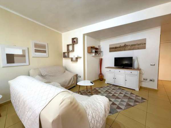 Foto Quadrilocale in affitto a Alghero