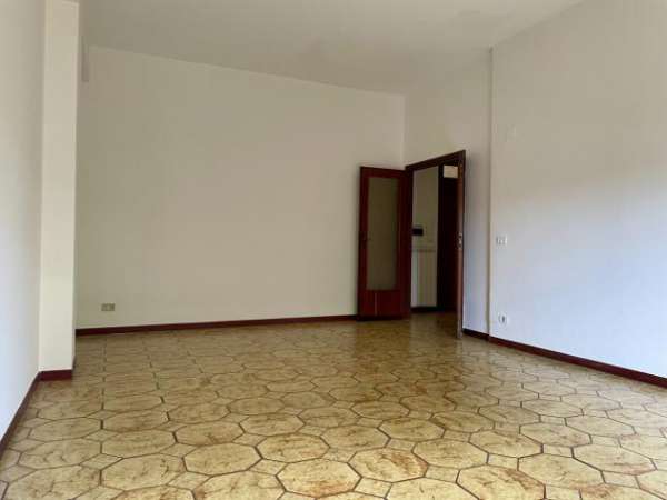 Foto Quadrilocale in affitto a Aprilia