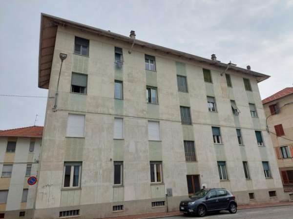 Foto Quadrilocale in affitto a Biella