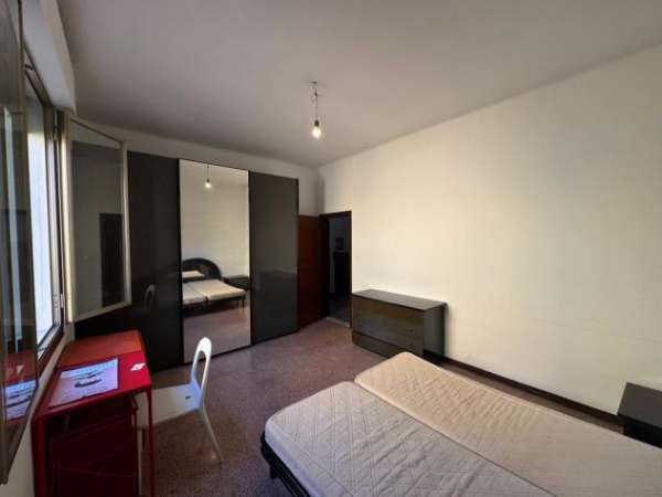 Foto Quadrilocale in affitto a Bologna