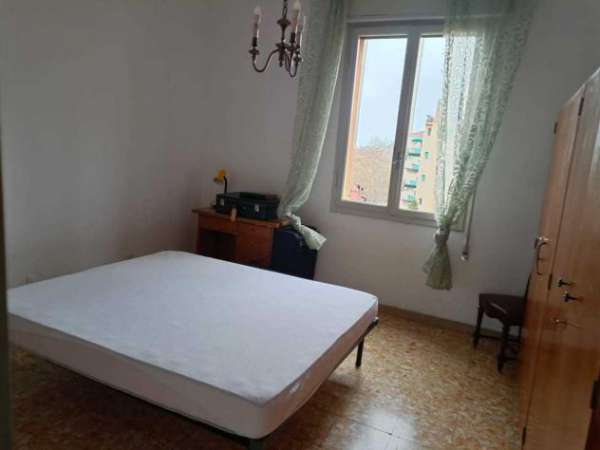 Foto Quadrilocale in affitto a Bologna