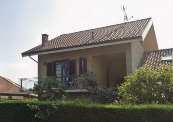 Foto Quadrilocale in affitto a Bruino