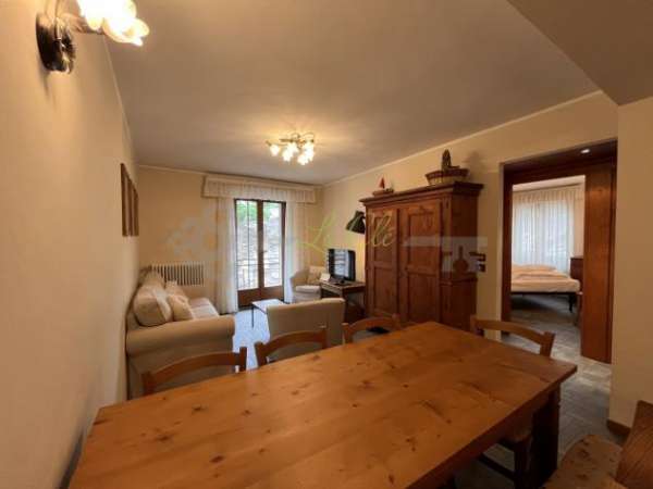 Foto Quadrilocale in affitto a Courmayeur