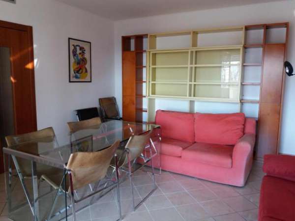 Foto Quadrilocale in affitto a La Spezia