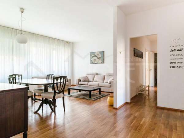 Foto Quadrilocale in affitto a Livorno