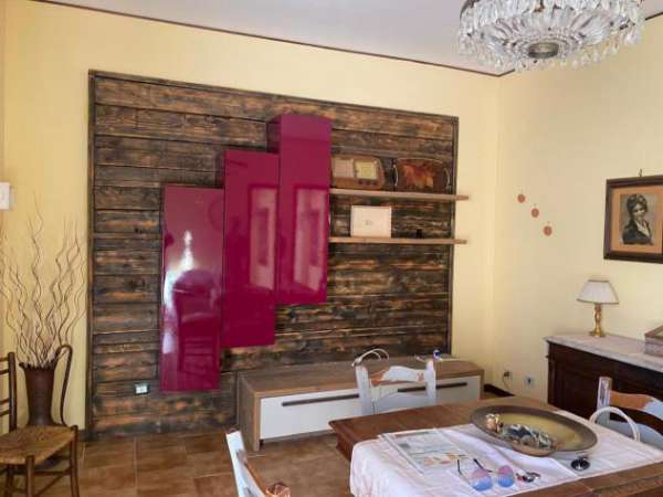 Foto Quadrilocale in affitto a Luni