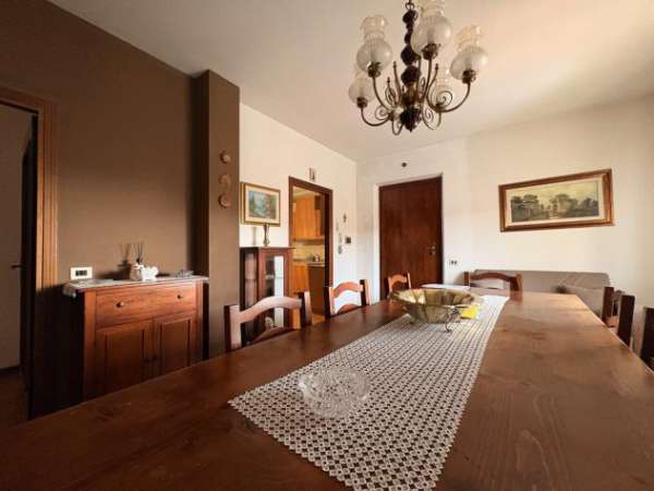 Foto Quadrilocale in affitto a Monteriggioni