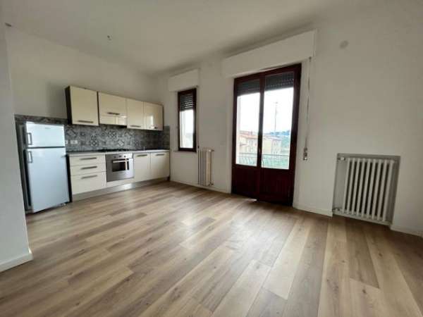 Foto Quadrilocale in affitto a Monteroni d'Arbia