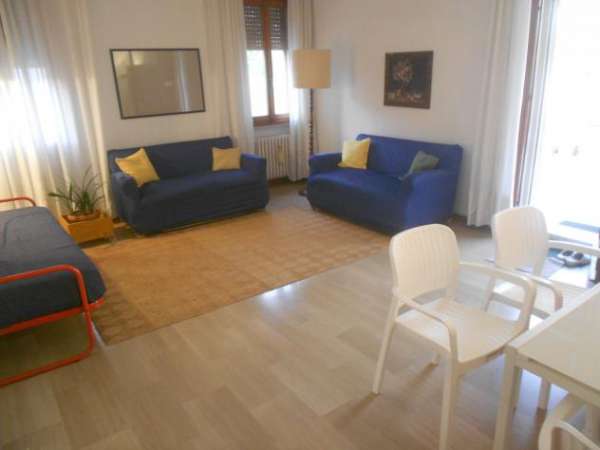 Foto Quadrilocale in affitto a Padova
