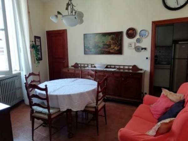 Foto Quadrilocale in affitto a Parma