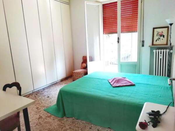 Foto Quadrilocale in affitto a Parma